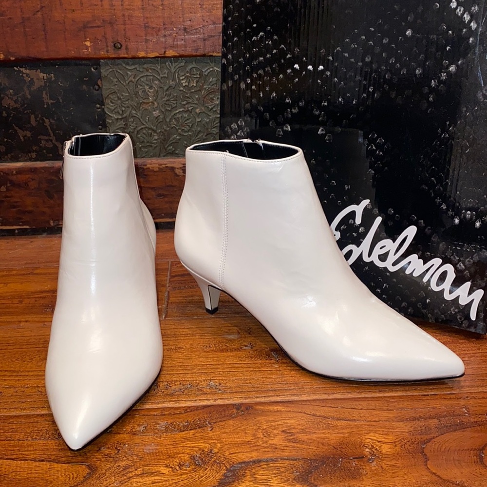 NWT Sam Edelman White Booties